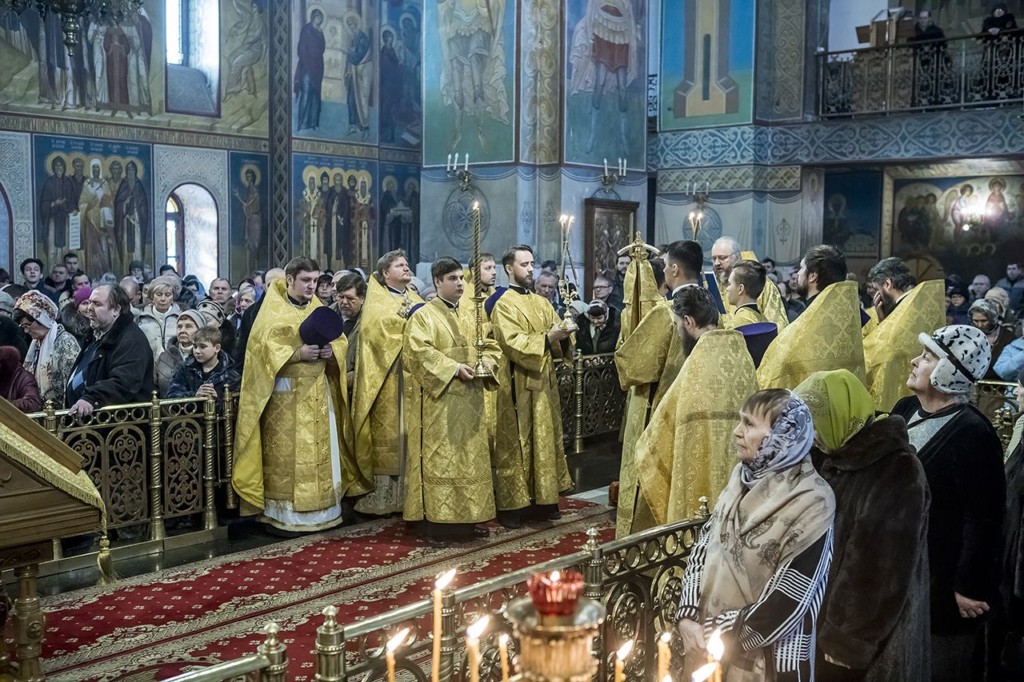 Митрополит Аристарх возглавил Новогодний молебен в Знаменском соборе
